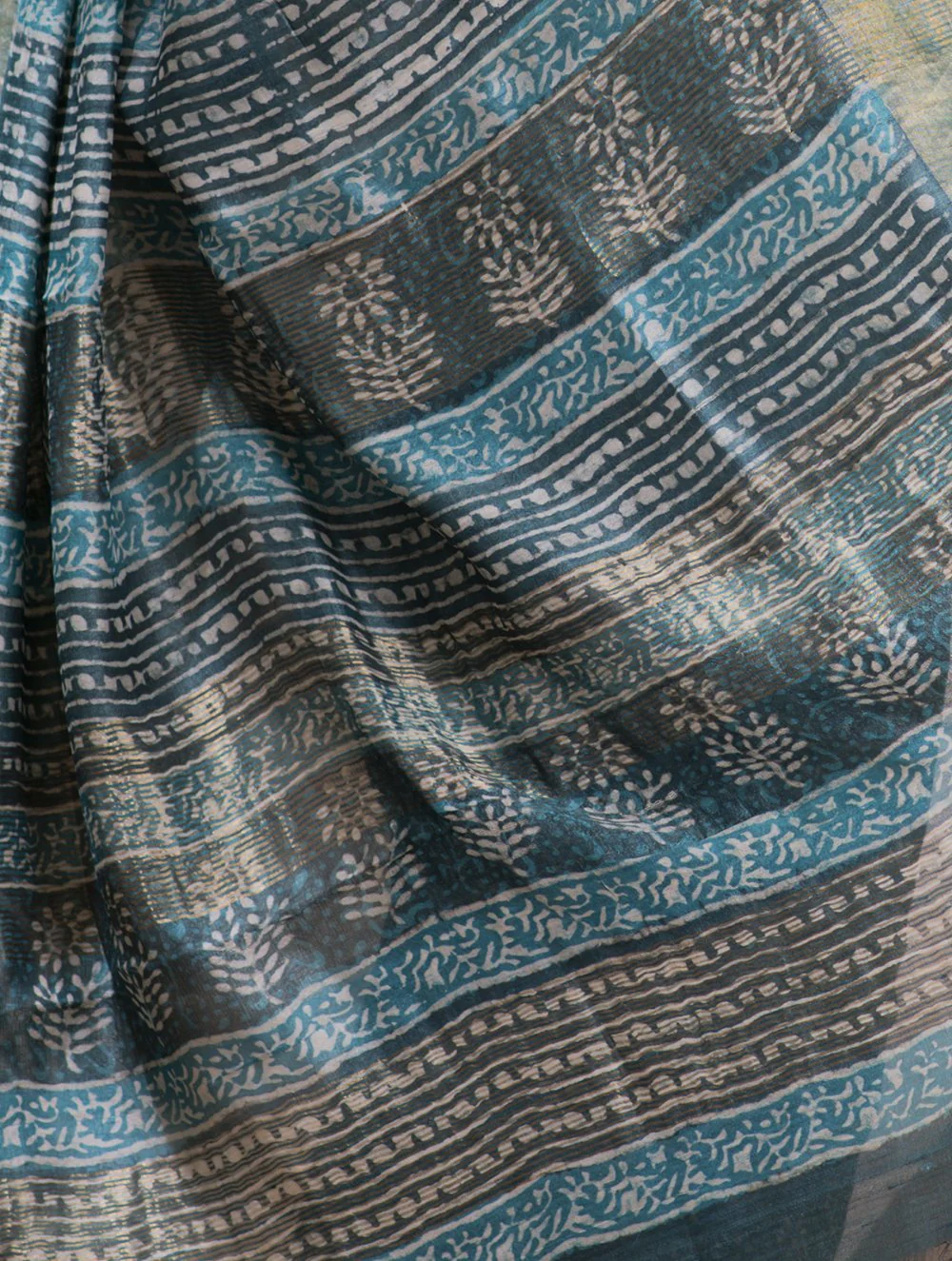 TICH Festive & Exclusive Tassar Silk Bagru Saree (With Blouse Piece) - Aqua Blue & Dull Gold - Image 3