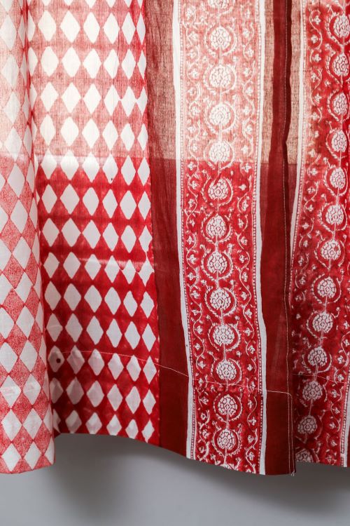 Sooti Syahi Artistic Red Illusions Hand Block Printed Window Curtain - Image 3
