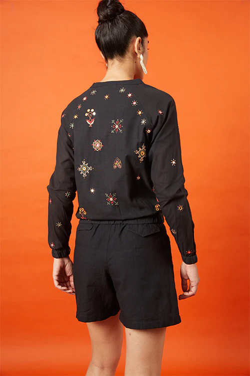 Okhai 'Arya' Pure Cotton Kutch Embroidered Shorts With Pockets - Image 3
