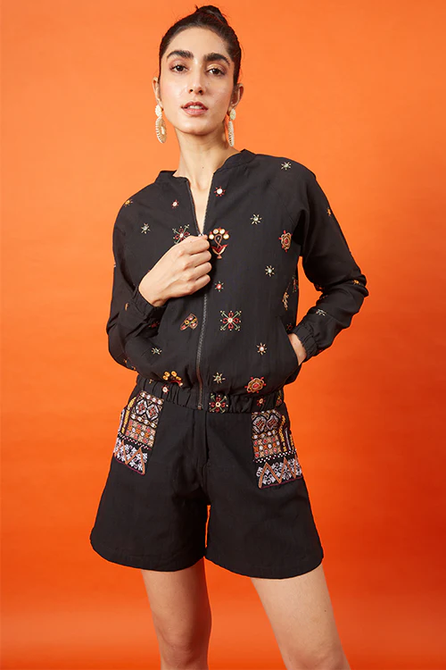 Okhai 'Arya' Pure Cotton Kutch Embroidered Shorts With Pockets - Image 4