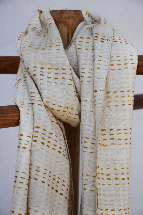 Avani-KumaonPure eri silk stole - Image 2