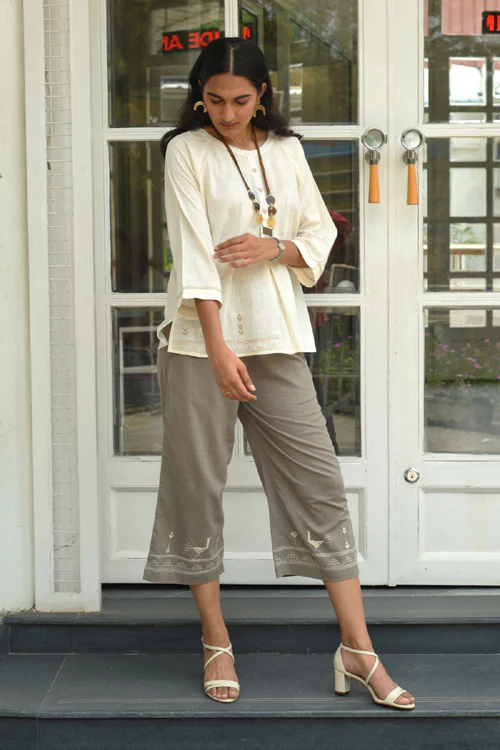 Rangsutra Bagh Cotton Round Neck Off White Hand Embroidered Top - Image 4