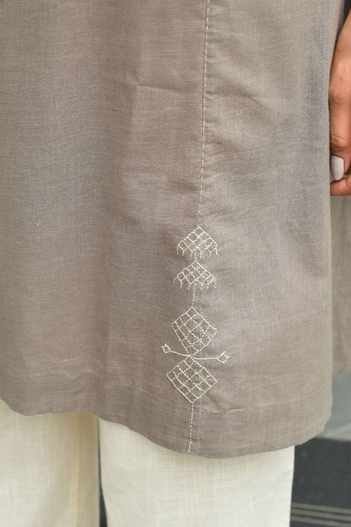 Rangsutra Bagh Cotton Sleeveless Grey Hand Embroidered Kurta - Image 7