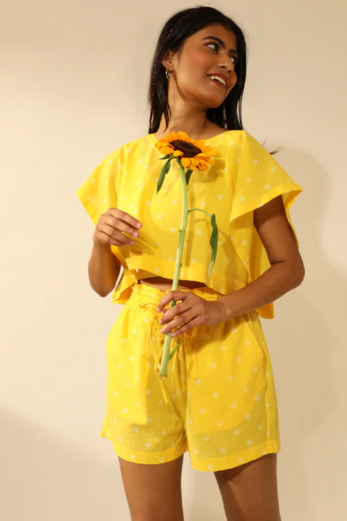 Rangsutra Bandhani Side Open Crop Top In Electric Yellow - Image 9
