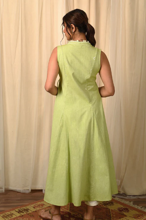 Rangsutra Baori Green Hand Embroidered Sleeveless Kurta Cum Dress - Image 8