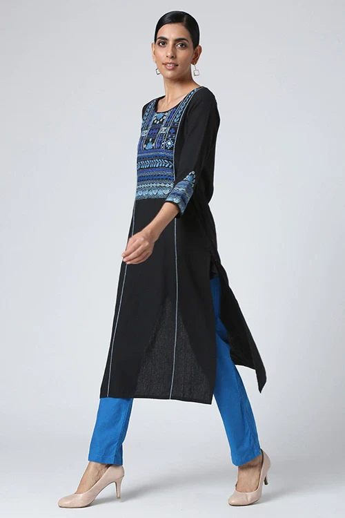 Okhai 'Bavariyo' Cotton Handloom Mirror Work Embroidery Kurta - Image 2