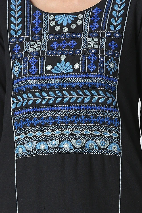 Okhai 'Bavariyo' Cotton Handloom Mirror Work Embroidery Kurta - Image 5