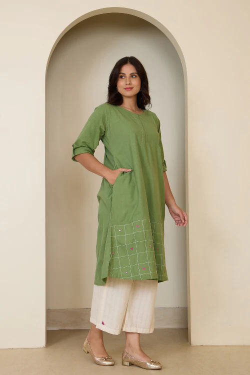Bebaak Ada Heart Hand Embroidered & Handwoven Tunic Set - Image 7