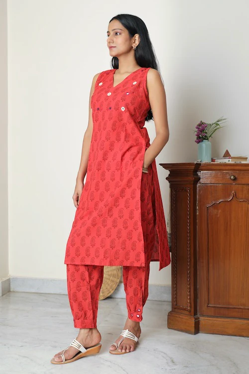 Bebaak Amruta Bagh Printed Sleeveless Tunic Set - Image 3