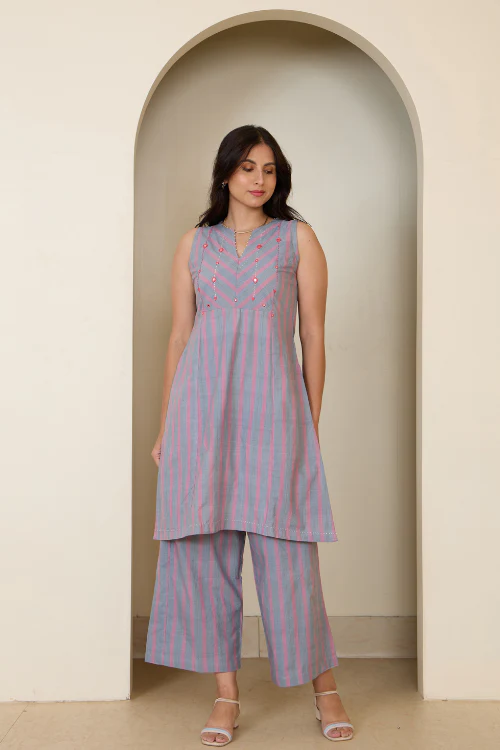 Bebaak Jane Mirror Hand Embroidered & Handwoven Kurta Set - Image 5