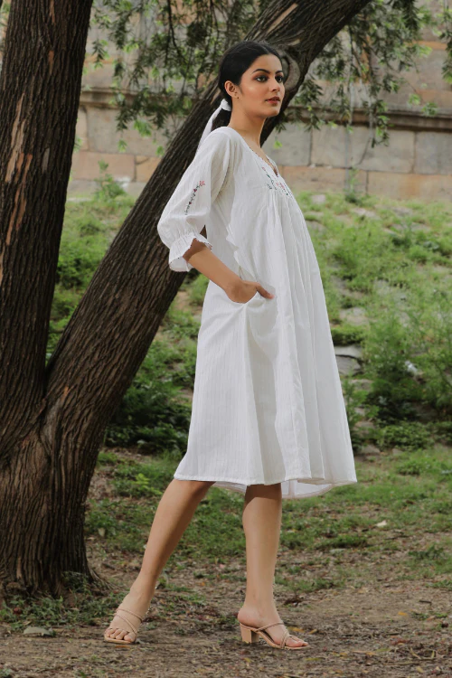 Bebaak Jasmin Handpainted & Handwoven Dress - Image 5