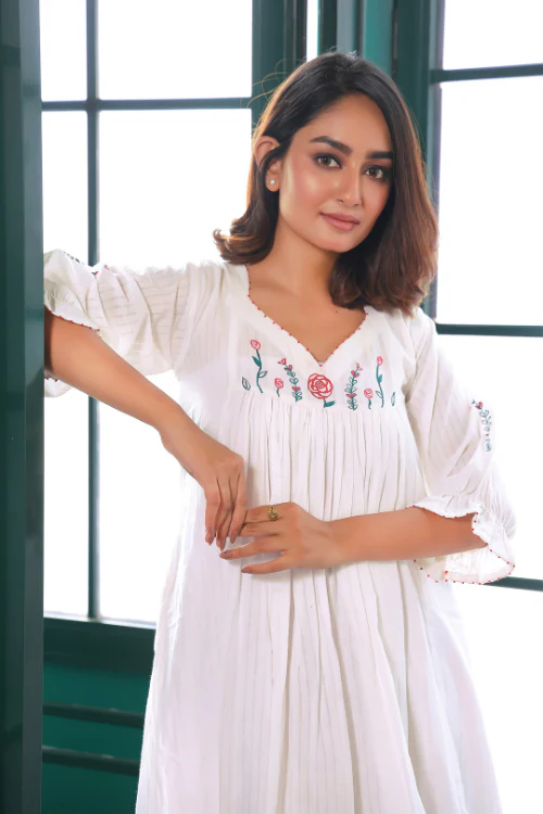 Bebaak Jasmin Handpainted & Handwoven Dress - Image 7
