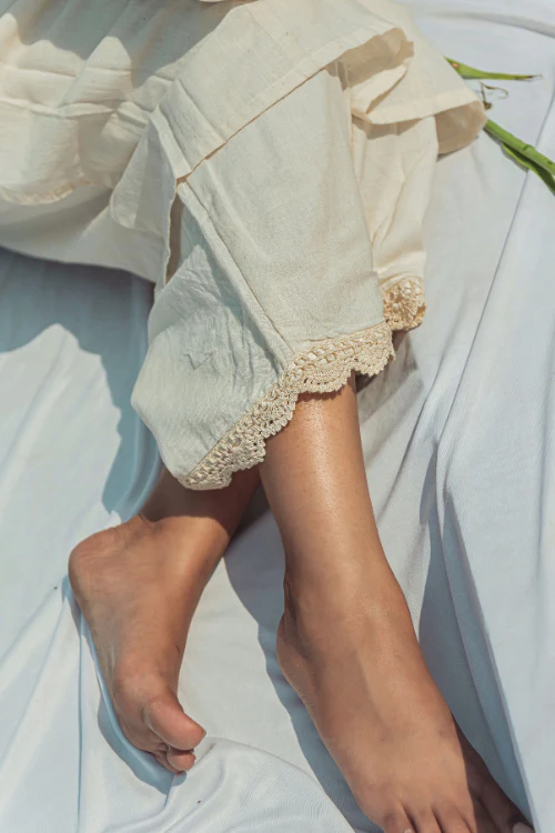 Bebaak Maahi Mirror Muslin Kurta Set - Image 3
