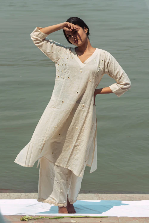 Bebaak Maahi Mirror Muslin Kurta Set - Image 4