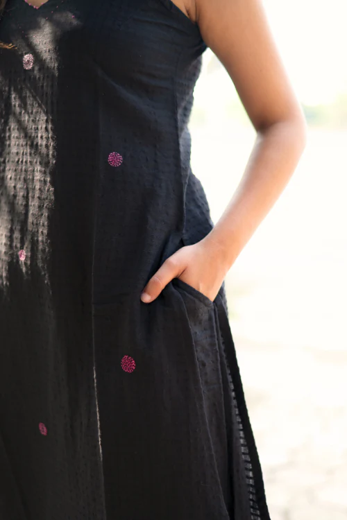 Bebaak Surmayee  Hand Embroidered & Handwoven Halter Black Kurta Set - Image 7
