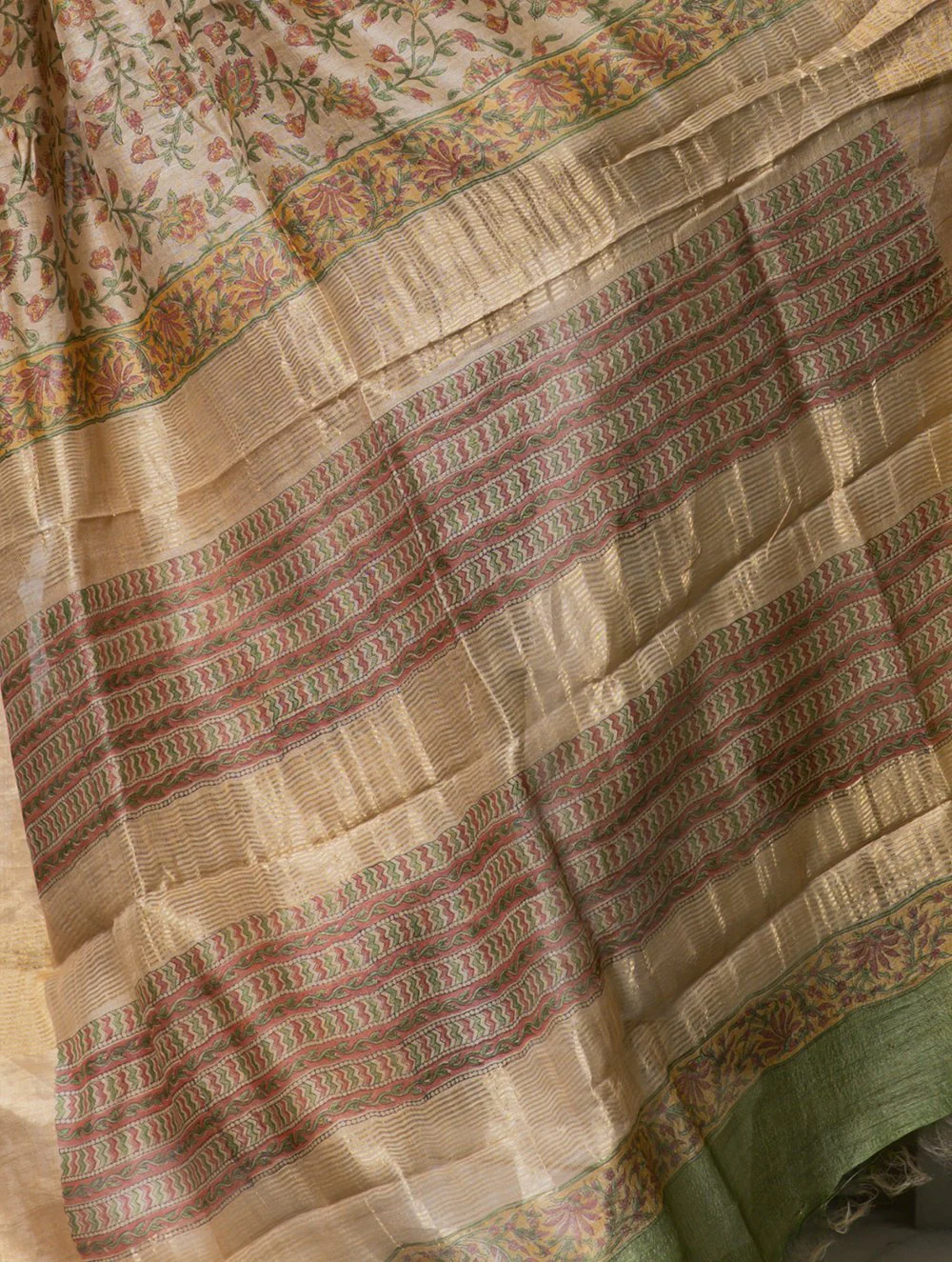TICH Festive & Exclusive Tassar Silk Sanganeri Bagru Saree (With Blouse Piece) - Beige, Green, Pink & Dull Gold - Image 4