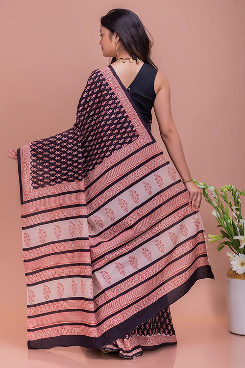 TICH Summer Classics. Bagru Block Printed Mulmul Cotton Saree - Black Flora - Image 5
