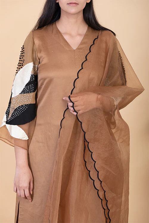 Chambray & Co.'S Ashi Hand Emboirdered Vegan Silk Coord Set - Image 6