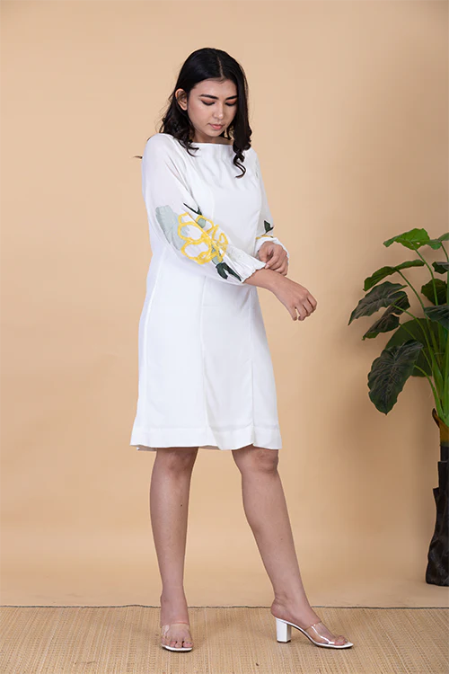 Chambray & Co.'S Aurora Applique Vegan Silk Coord Set - Image 6