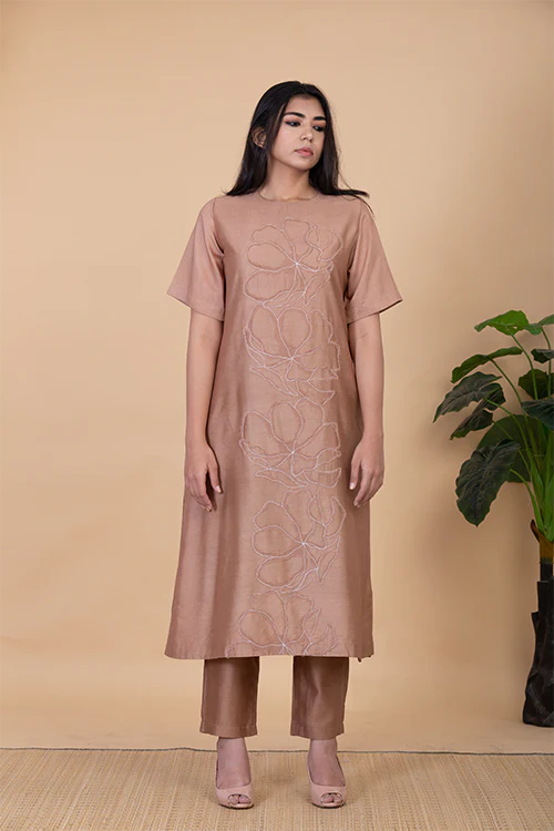 Chambray & Co.'S Cora Applique Vegan Silk Coord Set - Image 2