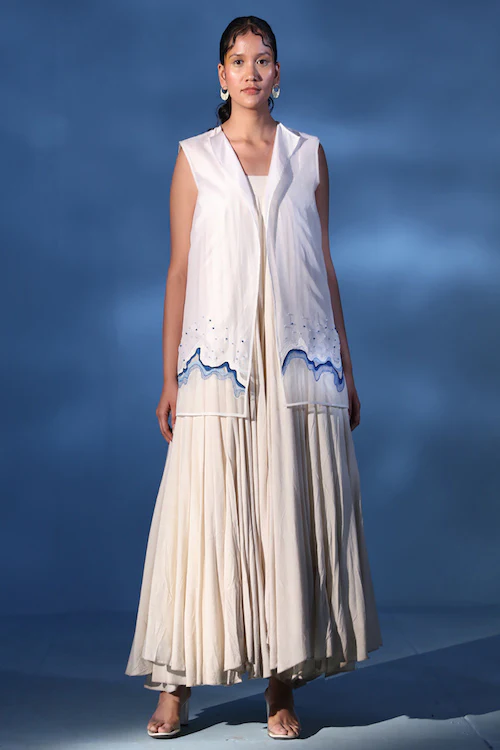 Chambray & Co.'S Evian Resham Thread Embroidery Silk Set - Image 10