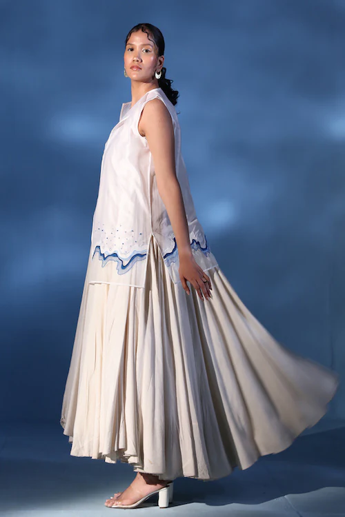 Chambray & Co.'S Evian Resham Thread Embroidery Silk Set - Image 4