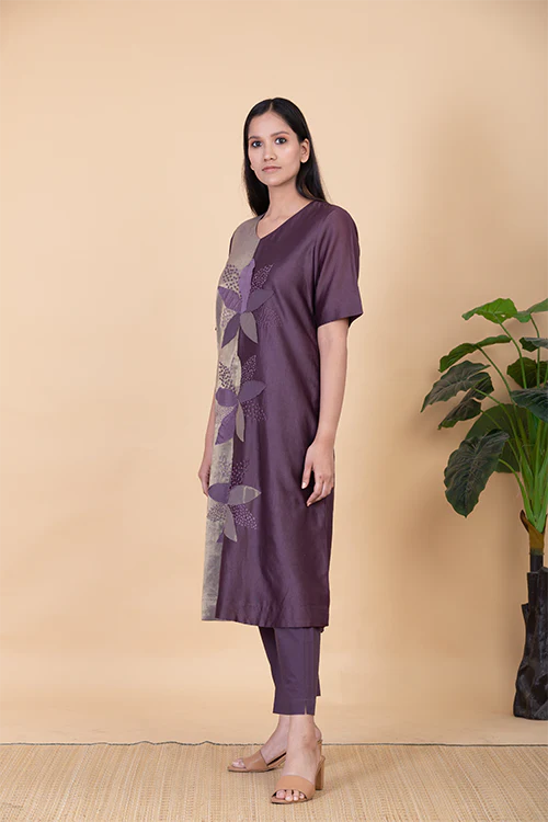 Chambray & Co.'S Haida Applique Vegan Silk Coord Set - Image 3