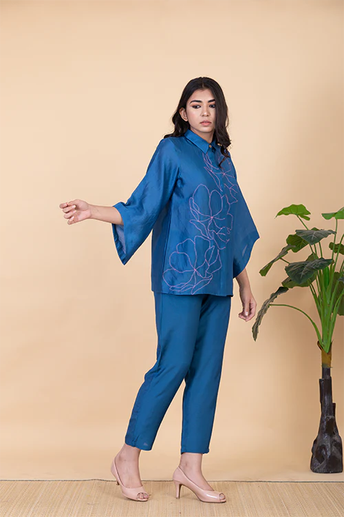 Chambray & Co.'S Jade Vegan Silk Coord Set - Image 4