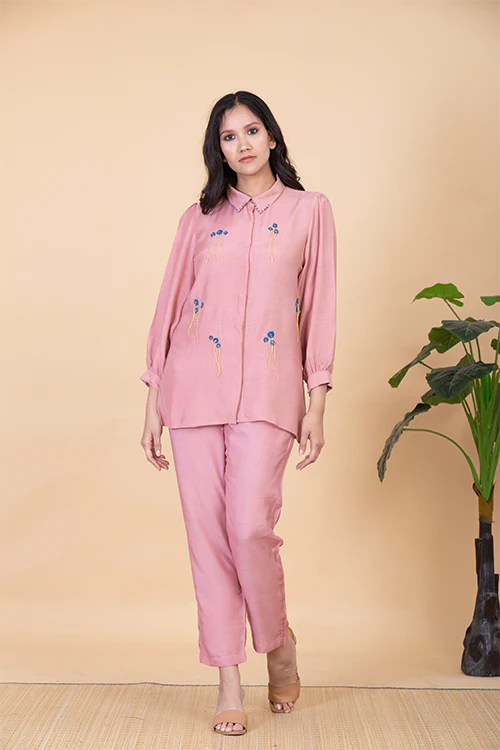Chambray & Co.'S Naomee Applique Vegan Silk Coord Set - Image 2
