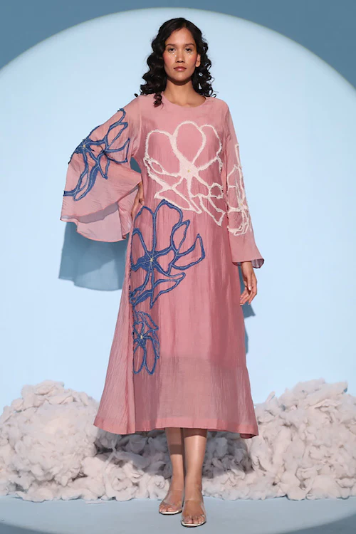 Chambray & Co.'S  Set Elenor Ravelled Applique Silk Set - Image 3