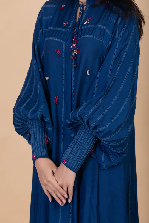 Chambray & Co.'S Zairi Hand Emboirdered Vegan Silk Coord Set - Image 5