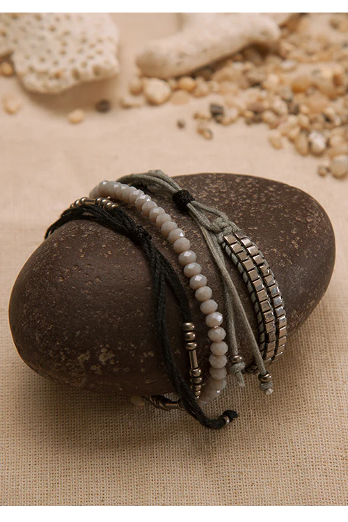 Dhaaga Chic Glam Silver Gray Bracelet Set - Image 3