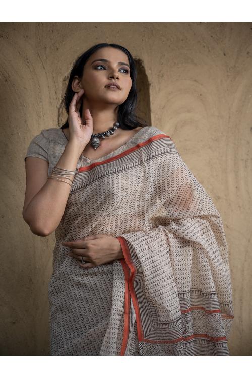 Classic Appeal. Bagru Hand Block Printed Kota Doria Saree - Beige Elegance - Image 6