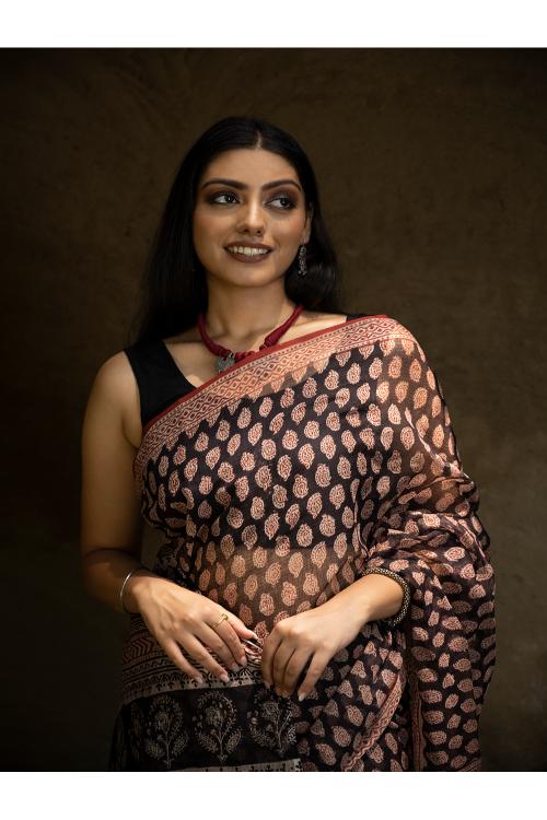 Classic Appeal. Bagru Hand Block Printed Kota Doria Saree - Black Ornate - Image 10