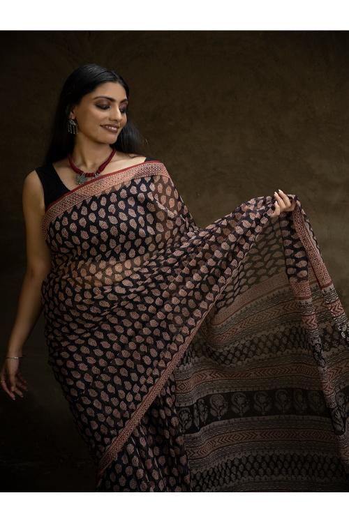 Classic Appeal. Bagru Hand Block Printed Kota Doria Saree - Black Ornate - Image 12