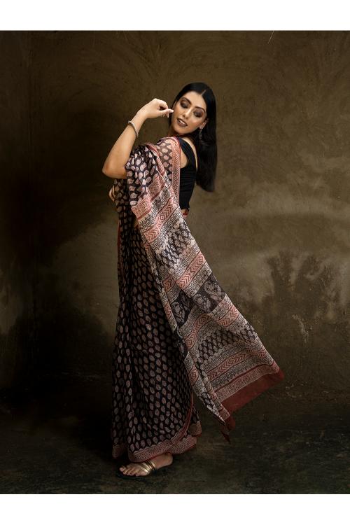 Classic Appeal. Bagru Hand Block Printed Kota Doria Saree - Black Ornate - Image 5