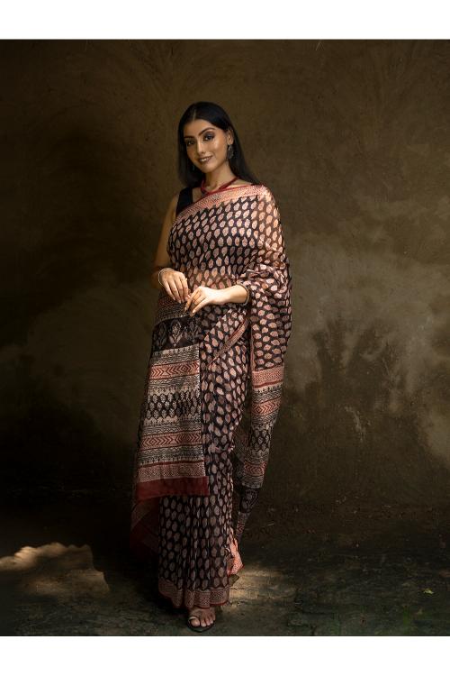 Classic Appeal. Bagru Hand Block Printed Kota Doria Saree - Black Ornate - Image 7