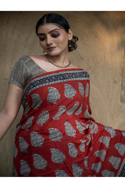 TICH Classic Appeal. Bagru Hand Block Printed Modal Satin Saree - Red Paisleys - Image 9