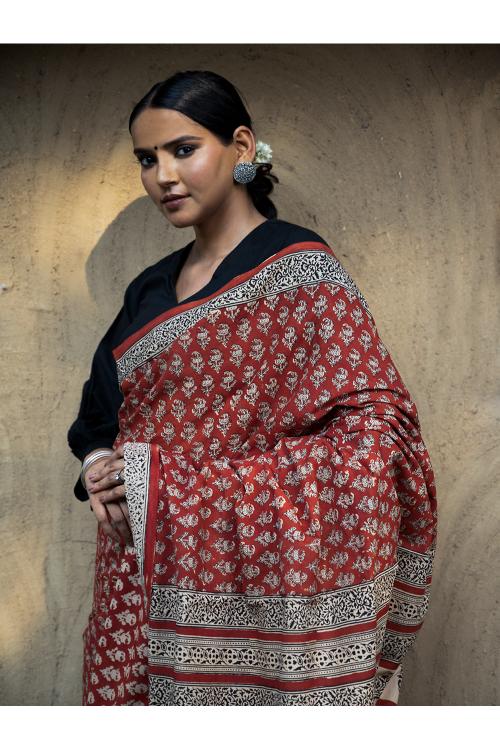 TICH Classic Appeal. Bagru Hand Block Printed Mul Cotton Saree - Vibrant Flora - Image 14