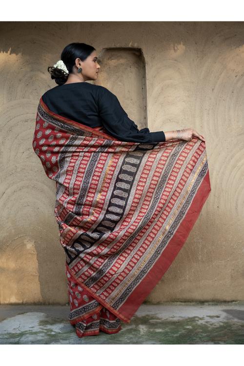 TICH Classic Appeal. Bagru Hand Block Printed Mul Cotton Saree - Vibrant Flora - Image 8
