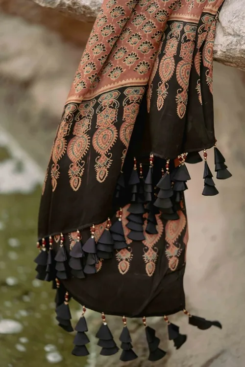 Craftroots Ajrakh All Over Floral Modal Saree With Tassels - Image 5