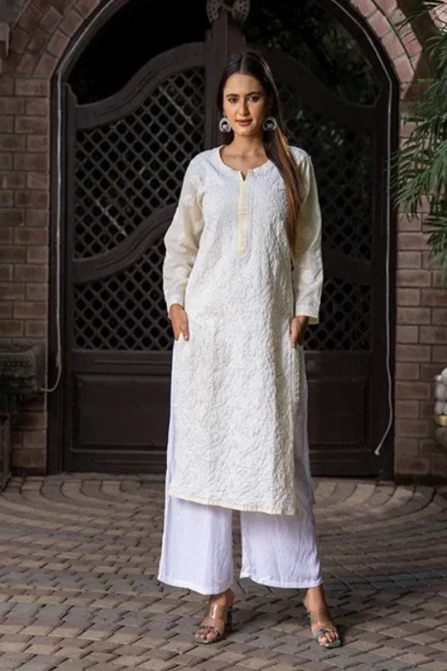 Craftroots Chikankari Embroidered Kurta - Image 2