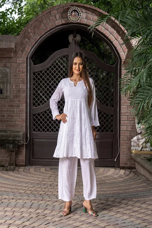 Craftroots Chikankari Knee-Length Flared Kurta - Image 3