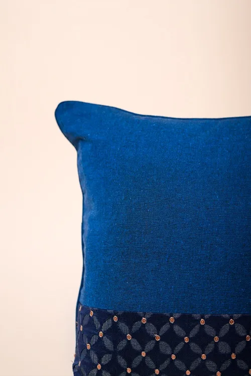 Craftroots Shades Of Blue Cotton Hand-Woven Cushion Cover - Image 2
