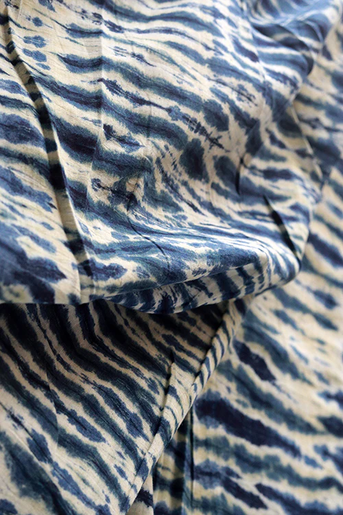 Creative Bee 'FLOW' Natural Dyed Shibori Cotton Fabric (0.5 Meter) - Image 3