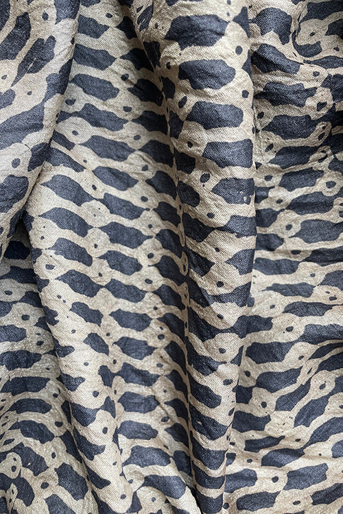 Creative Bee 'Gary' Natural Dyed Hand Block Printed Tussar Fabric - Image 4