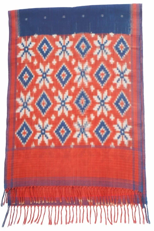 Creative Bee Hand Woven Natural Dye 'Loomly' Ikat Cotton Stole - Image 3
