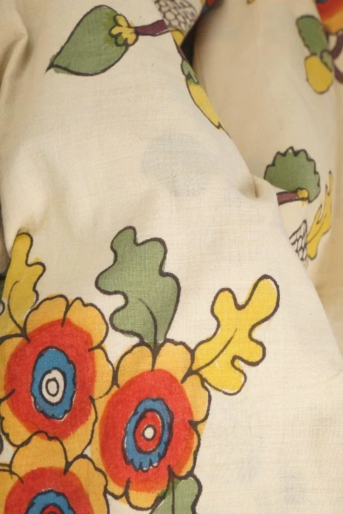 Creative Bee Hand Woven Natural Dye 'Pen & Petal' Hand-Painted Kalamkari Cotton Fabric-1Meters - Image 2