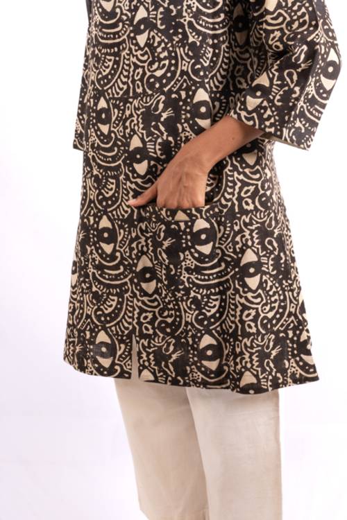 Creative Bee 'MAZE' Women's Travel-Tunic In Handwoven Natural Dye, Block Printed On Cotton Fabric - Image 2