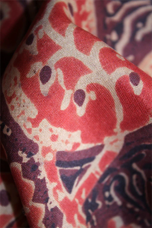Creative Bee 'PRACHIN' Natural Dye Block Print Silk Fabric (0.5 Meter) - Image 2